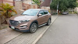 Hyundai Tucson 2013 Gold