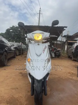 SYM Symnh 2022 White