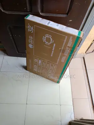 Brand New 32 Inches Led Smart Television With Youtube+netflix+wifi