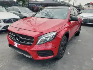 Mercedes-Benz GLA 250 2018 Red