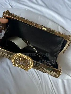Women’s Gold Bridal Clutch Purse With Detachable Chain