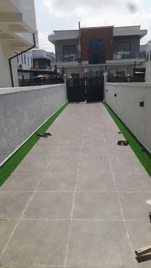 4bdrm Duplex in Royal Pine Estate, Chevron for rent