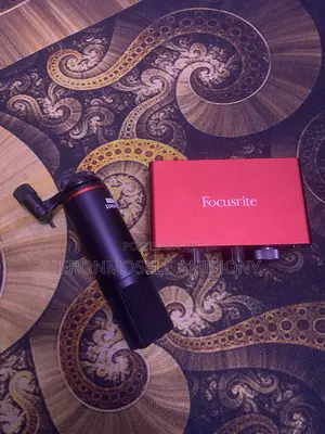 Focusrite Solo Soundcard and Microphone