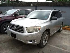 Toyota Highlander 2010 Gold