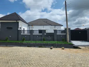3bdrm Apartment in Inside An Estate, Dawaki for sale