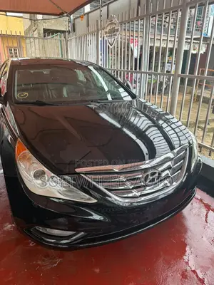 Hyundai Sonata SE 2.0T Sedan FWD (2.0L 4cyl 6A) 2012 Black
