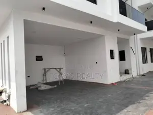 5bdrm Duplex in Lekki Phase 1 for rent