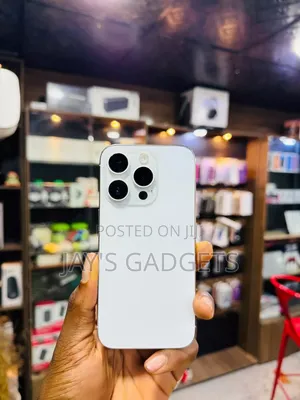 Apple iPhone 15 Pro 128 GB Silver