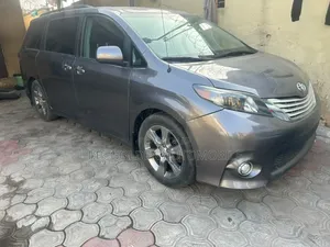 Toyota Sienna 2013 Gray