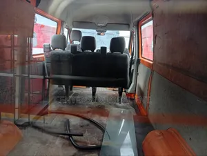 Mercedes-Benz Sprinter 2001 Orange