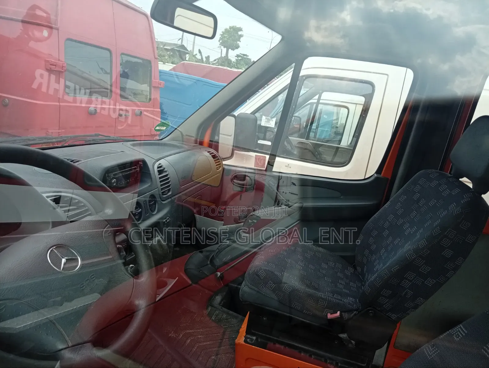 Mercedes-Benz Sprinter 2001 Orange