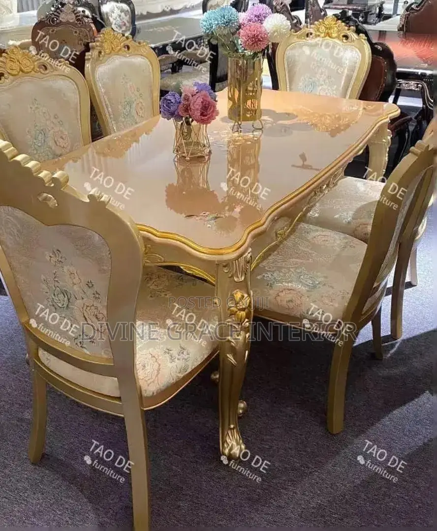 Royal Dining Set