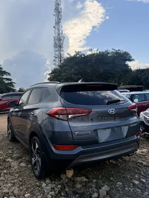 Hyundai Tucson Limited AWD 2016 Gray