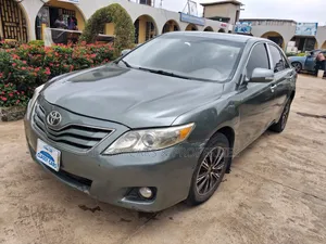 Toyota Camry LE 4dr Sedan (2.5L 4cyl 6A) 2011 Green