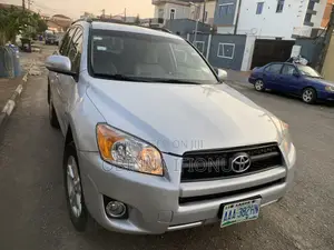 Toyota RAV4 2009 Silver