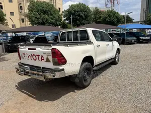 Toyota Hilux 2017 White