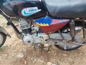 Bajaj Boxer 2017 Red