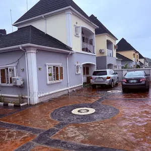 4bdrm Penthouse in Leisure Court, Lugbe District for sale