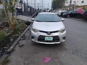 Toyota Corolla LE 4dr Sedan (1.8L 4cyl CVT) 2014 Silver