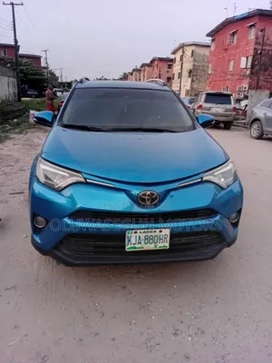 Toyota RAV4 2017 Blue