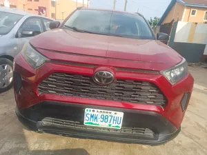 Toyota RAV4 LE AWD 2019 Red