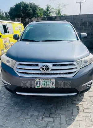 Toyota Highlander Limited 2012 Gray