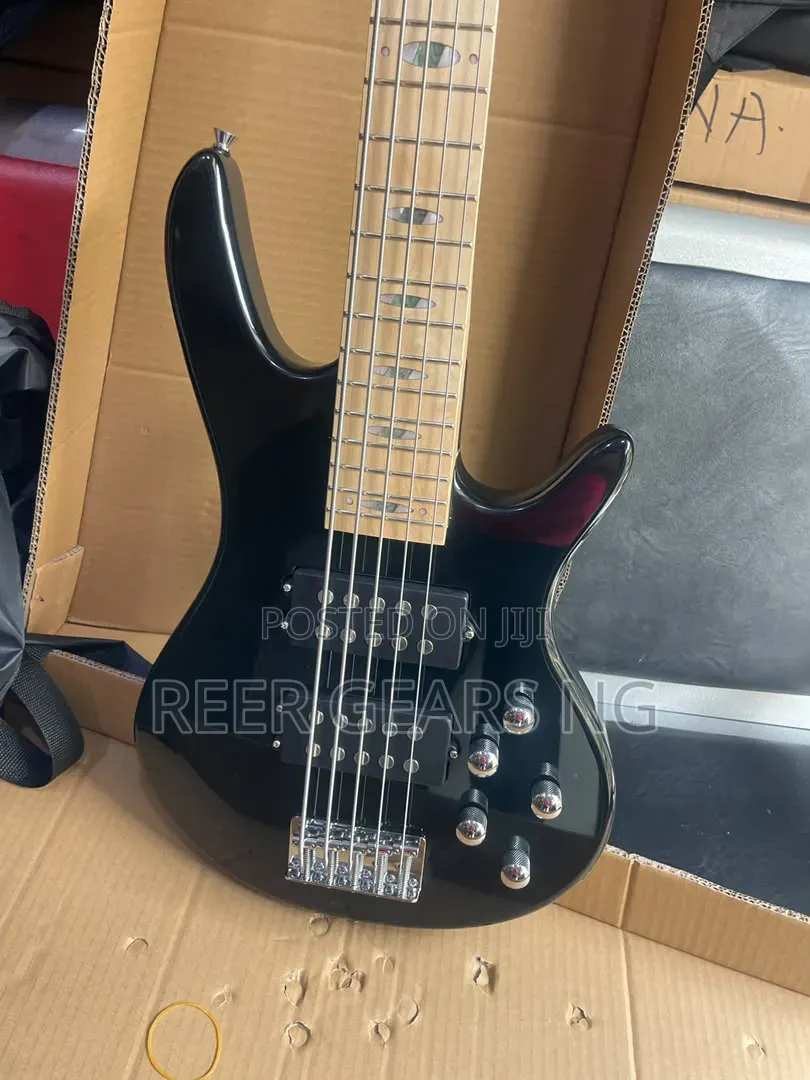 Fender 5 Strings Active Bass BK