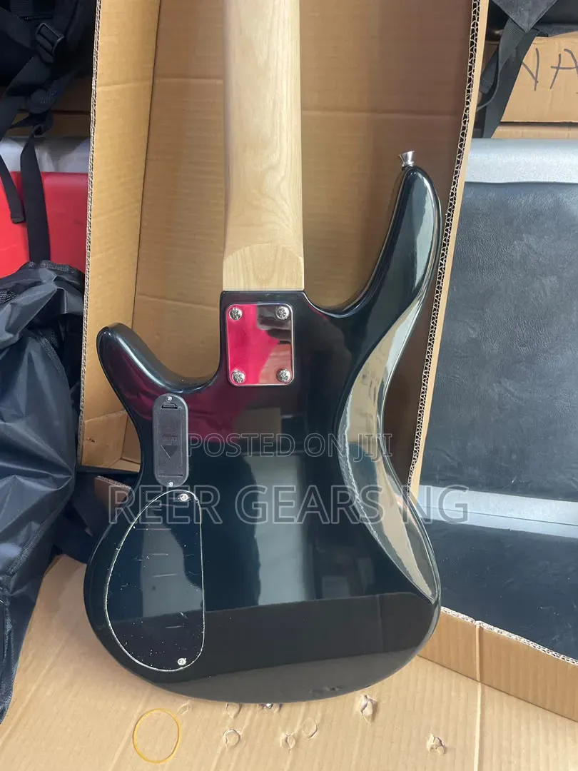 Fender 5 Strings Active Bass BK