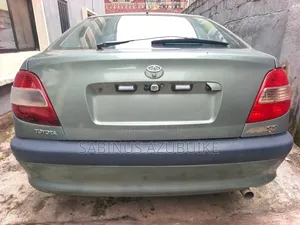 Toyota Avensis 2.0 D Verso 2002 Green