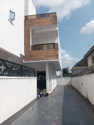 5bdrm Duplex in Secured Estate, GRA Phase 1 for sale