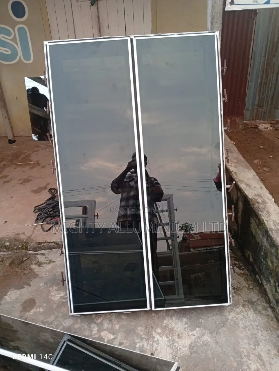 Frameless Window