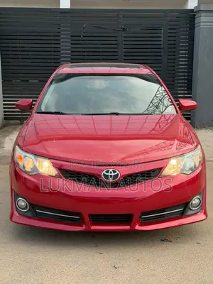 Toyota Camry SE 4dr Sedan (2.5L 4cyl 6A) 2013 Red
