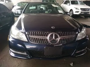 Mercedes-Benz C300 2013 Blue