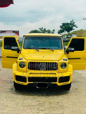 Mercedes-Benz G-Class 2010 Yellow