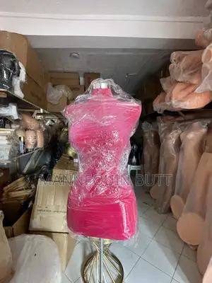 Fully Pinnable Female Dress Form