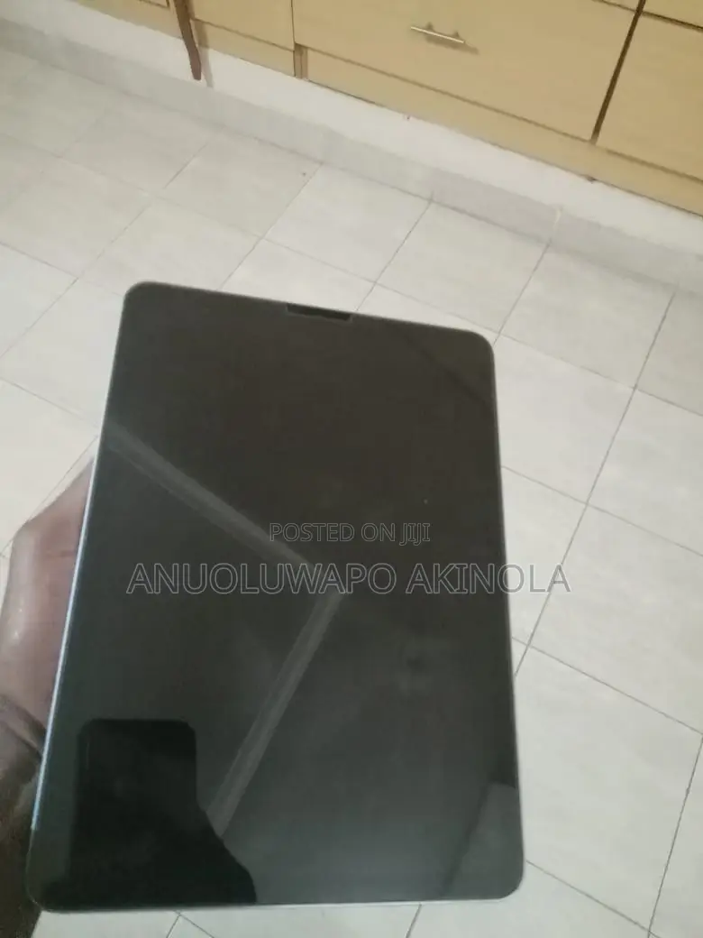 Apple iPad Air 128 GB Silver