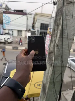 Apple iPhone 11 64 GB Black