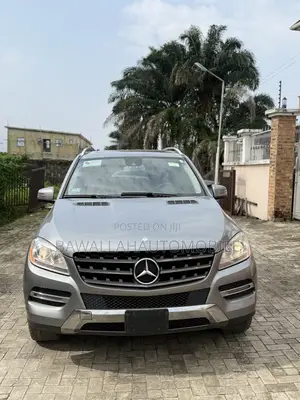 Mercedes-Benz M Class ML350 4MATIC 4dr SUV AWD (3.5L 6cyl 7A) 2015 Gray