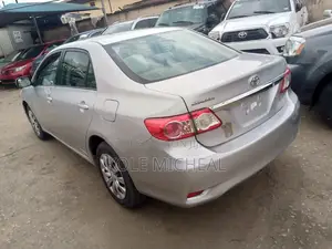Toyota Corolla 2012 Silver