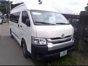 Toyota HiAce 2013 White