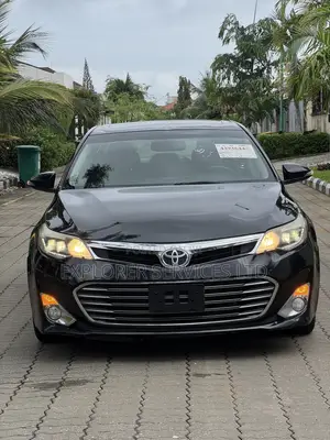 Toyota Avalon XLE Touring 4dr Sedan (3.5L 6cyl 6A) 2015 Black