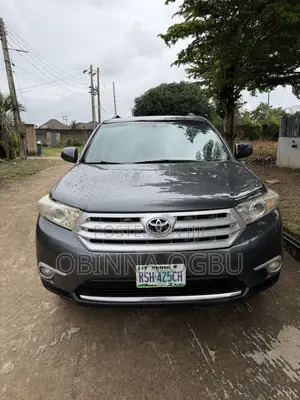 Toyota Highlander 2011 Gray