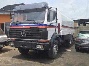 22,000 Mercedez Benz Truck