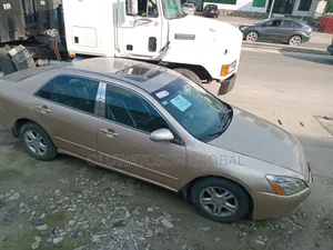 Honda Accord Sedan EX Automatic 2005 Gold