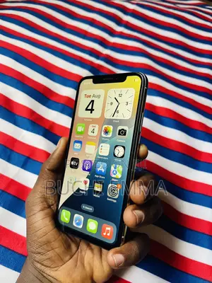 Apple iPhone XS 64 GB White