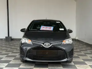 Toyota Yaris 2015 Gray