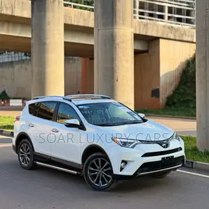 Toyota RAV4 Limited FWD (2.5L 4cyl 6A) 2016 White