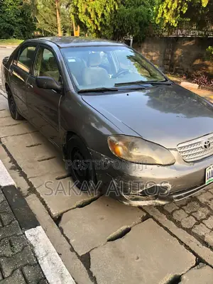 Toyota Corolla 2005 Gray