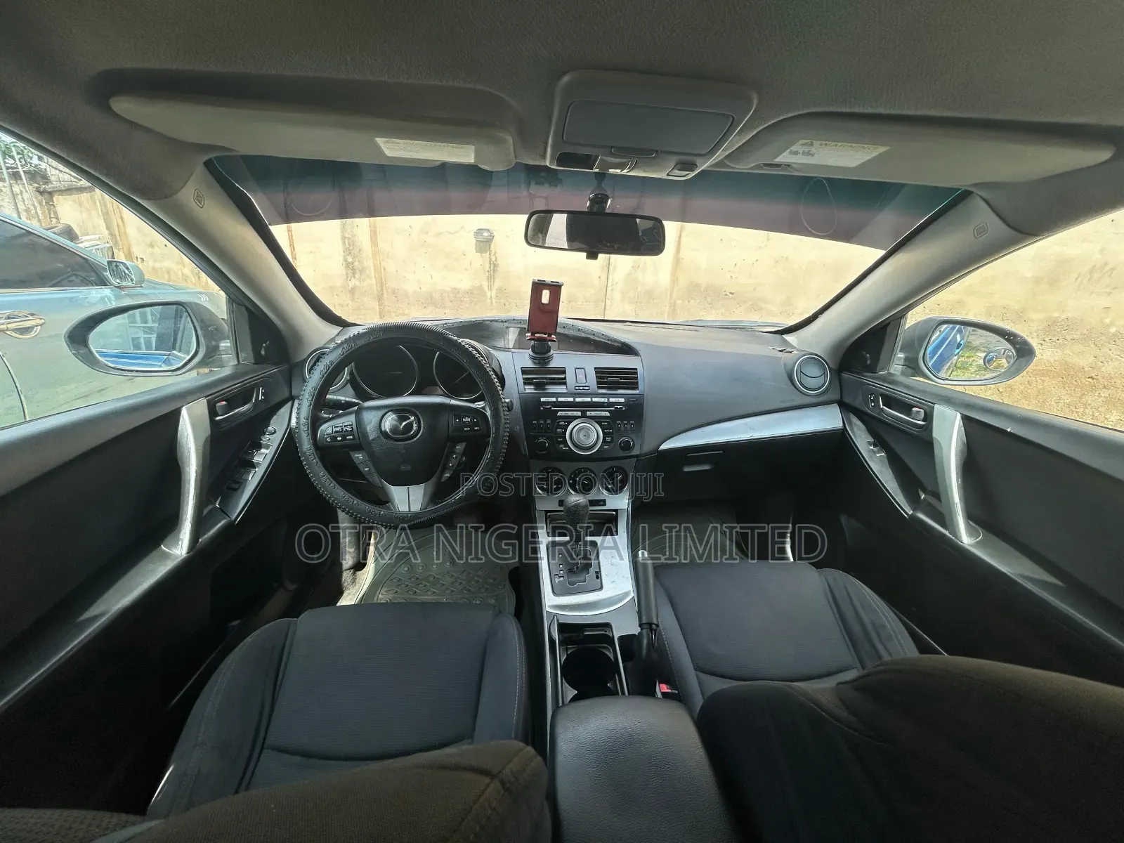 Mazda E2000 2010 Blue