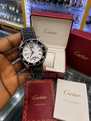 Cartier Quality Men Rubber Strap Wristwatch
